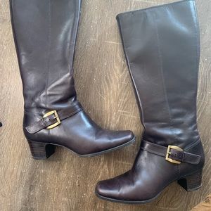 AK Anne Klein iFlex brown leather boots 8